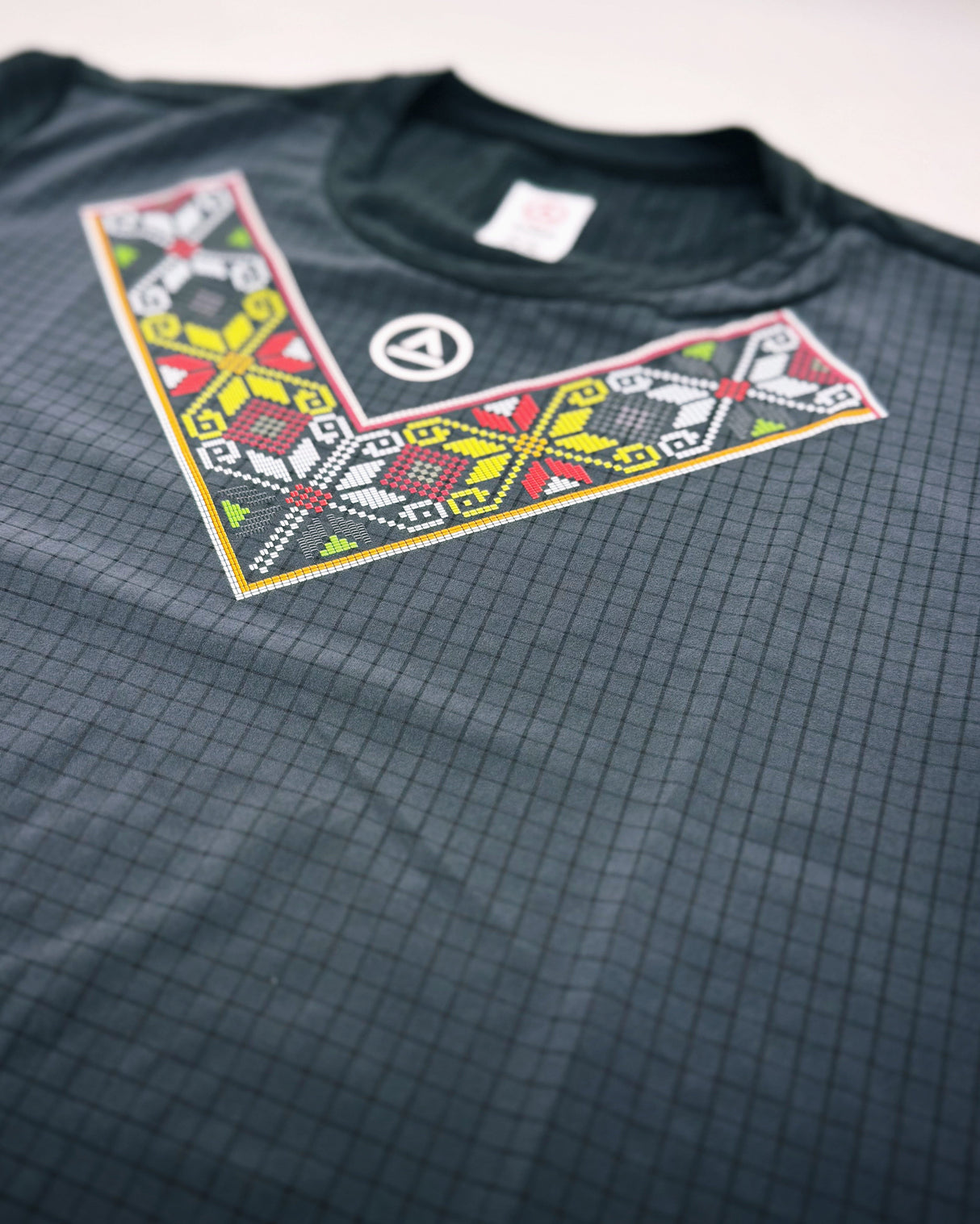 Uleyan Super Light SS Shirt (dark gray / black) - unisex - Ahon.ph